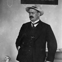 Nakladatel Alois Chytil. Autor: Alois Chytil?, Štrbské pleso?, 1924. Fotografie, černobílá, rozměry: 13,0 x 9,0 cm, podlepena na papíře 17,0 x 25,0 cm