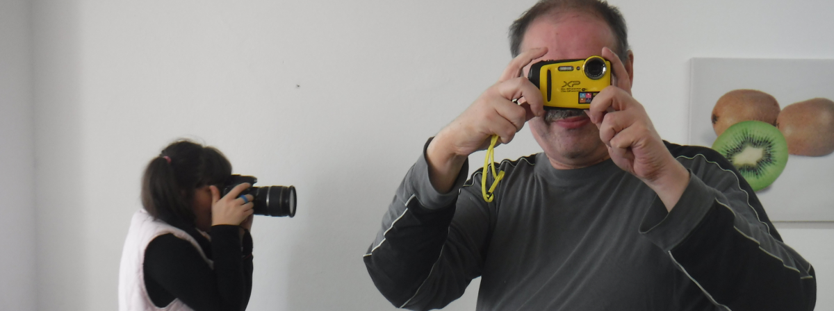 Schovala jsem se za list. Fotografie autorů s mentálním handicapem