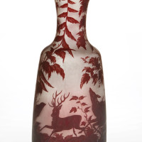 02 Váza, konec 19. století, foukané rubínové sklo matované kyselinou, sign. štítkem S. Reich & Co., Krásno, výška 40,3 cm, průměr dna 14 cm.